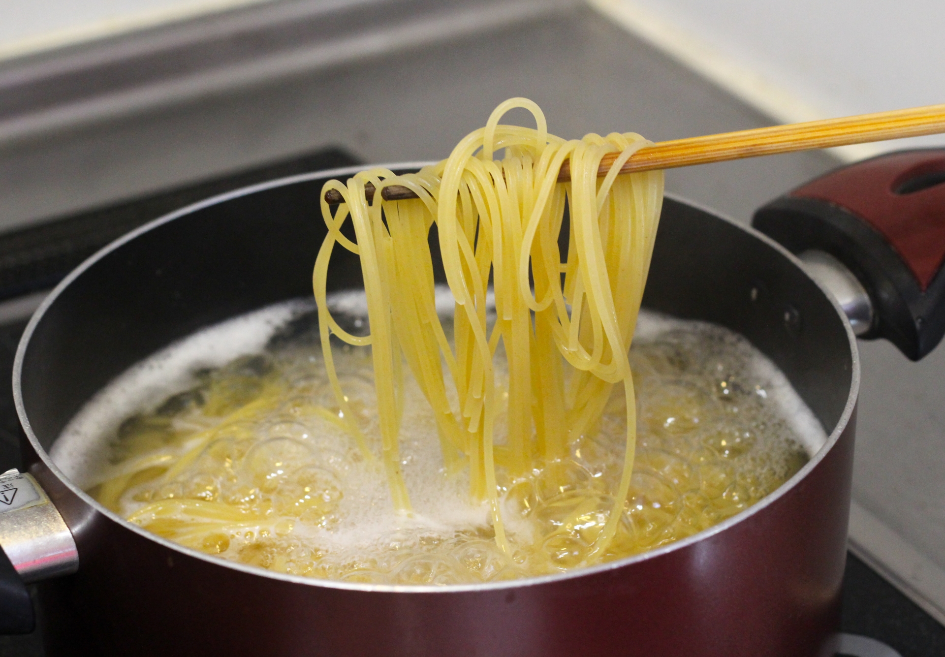 小笠原の塩の特徴を徹底解説！お取り寄せできるおすすめ商品と活用レシピ