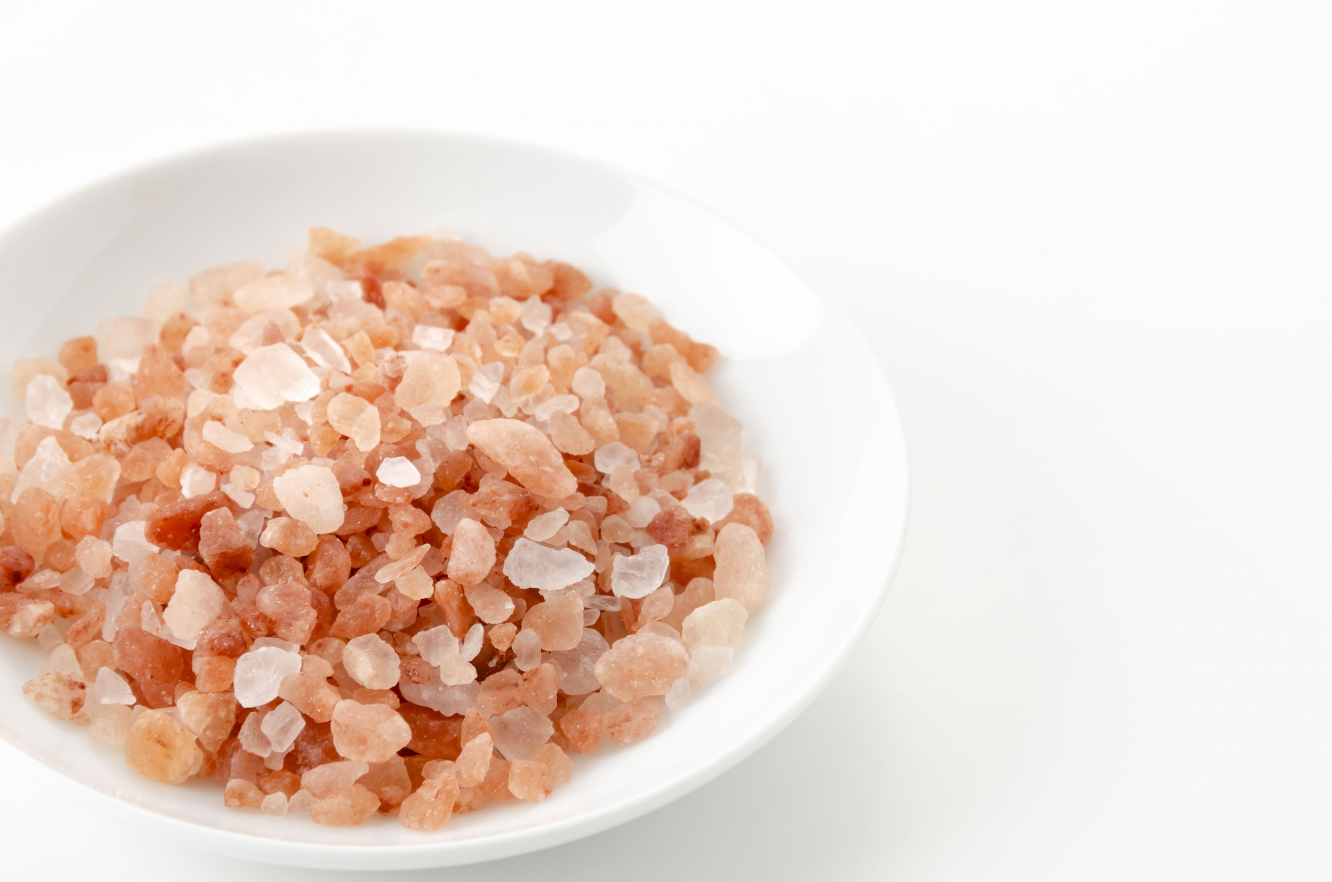 小笠原の塩の特徴を徹底解説！お取り寄せできるおすすめ商品と活用レシピ