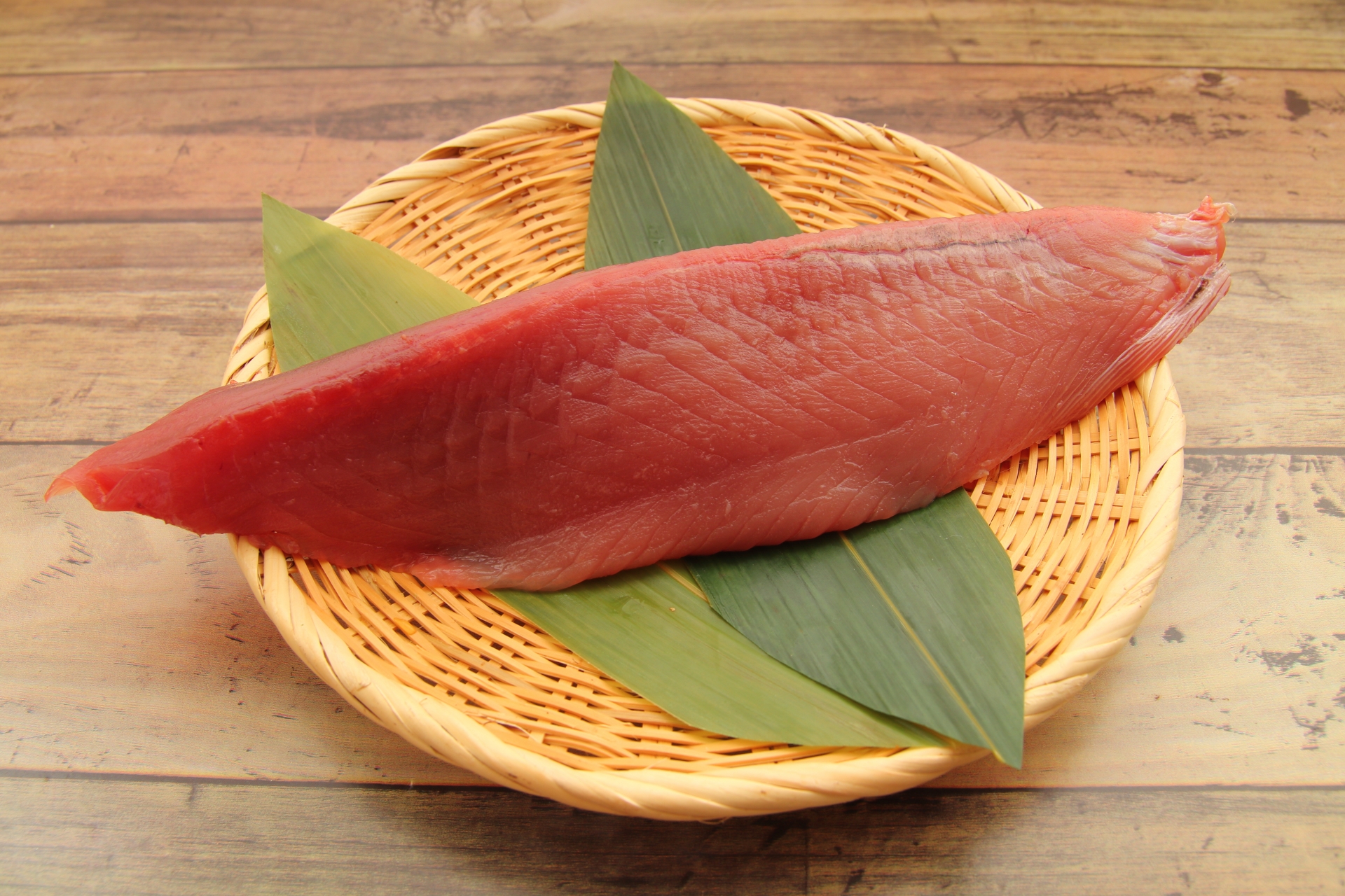 【保存版】初鰹の旬は5月！特徴、味、戻り鰹との違い、最高の食べ方とお取り寄せ